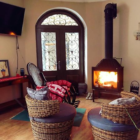 Family Hotel Kala Mestia Zewnętrze zdjęcie