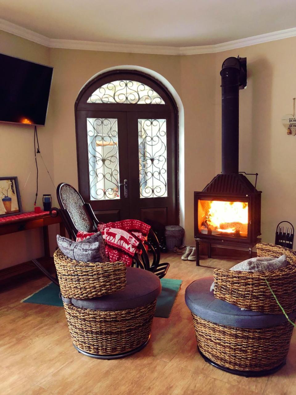 Family Hotel Kala Mestia Zewnętrze zdjęcie