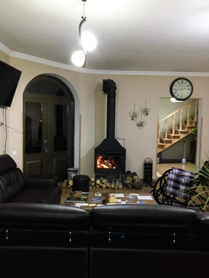 Family Hotel Kala Mestia Zewnętrze zdjęcie